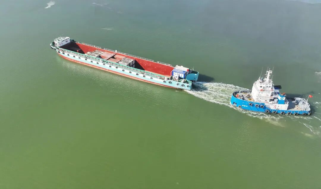 黃金水道”空箱調(diào)運(yùn)順利完成首航，濰坊港區(qū)“海河聯(lián)運(yùn)”通道再添新動(dòng)能